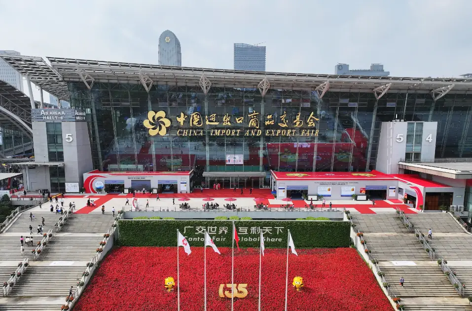 Why there are so many foreigners like to visit Canton Fair?