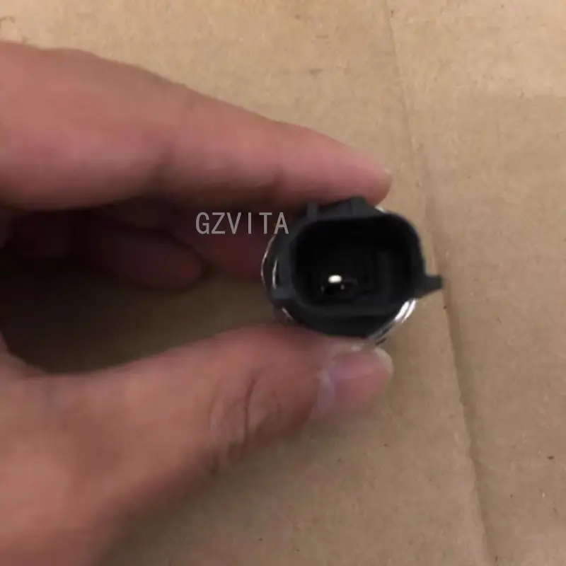 oil pressure sensor (1).jpg